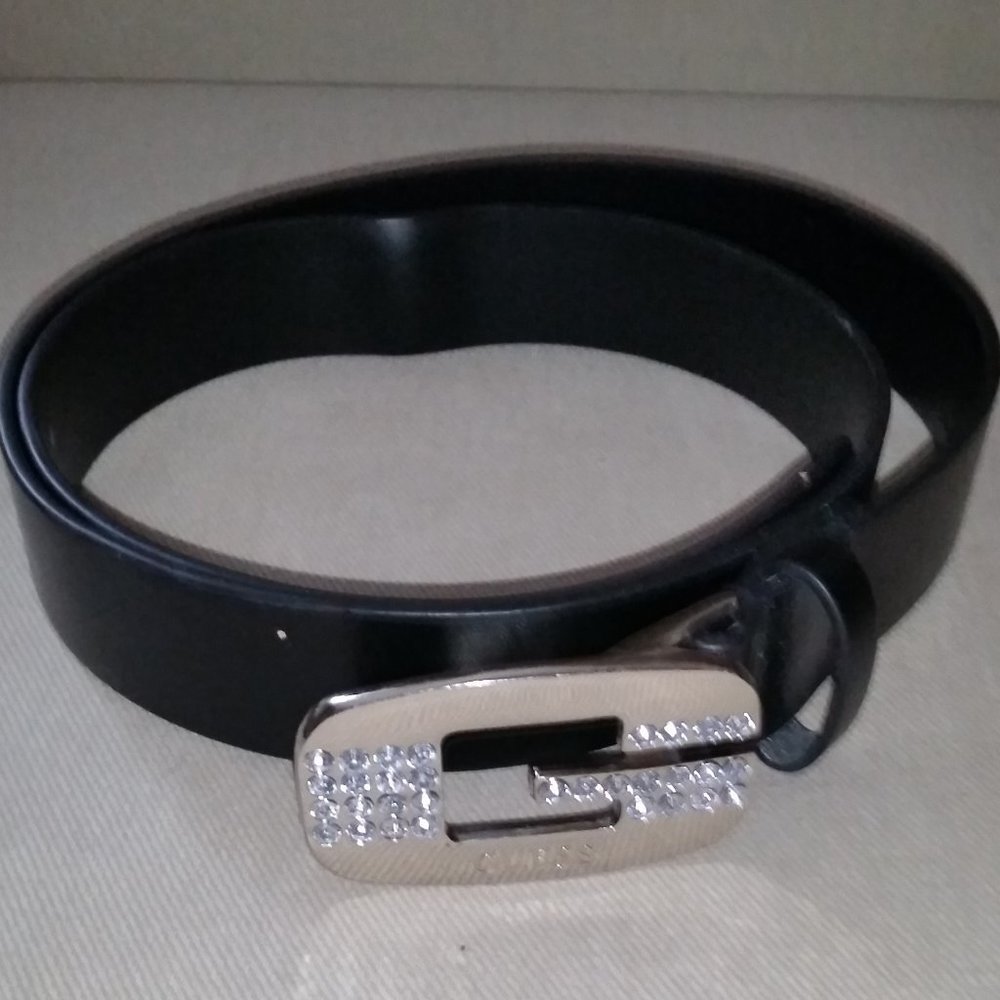 Guess black belt with rhinestone logo NWOT